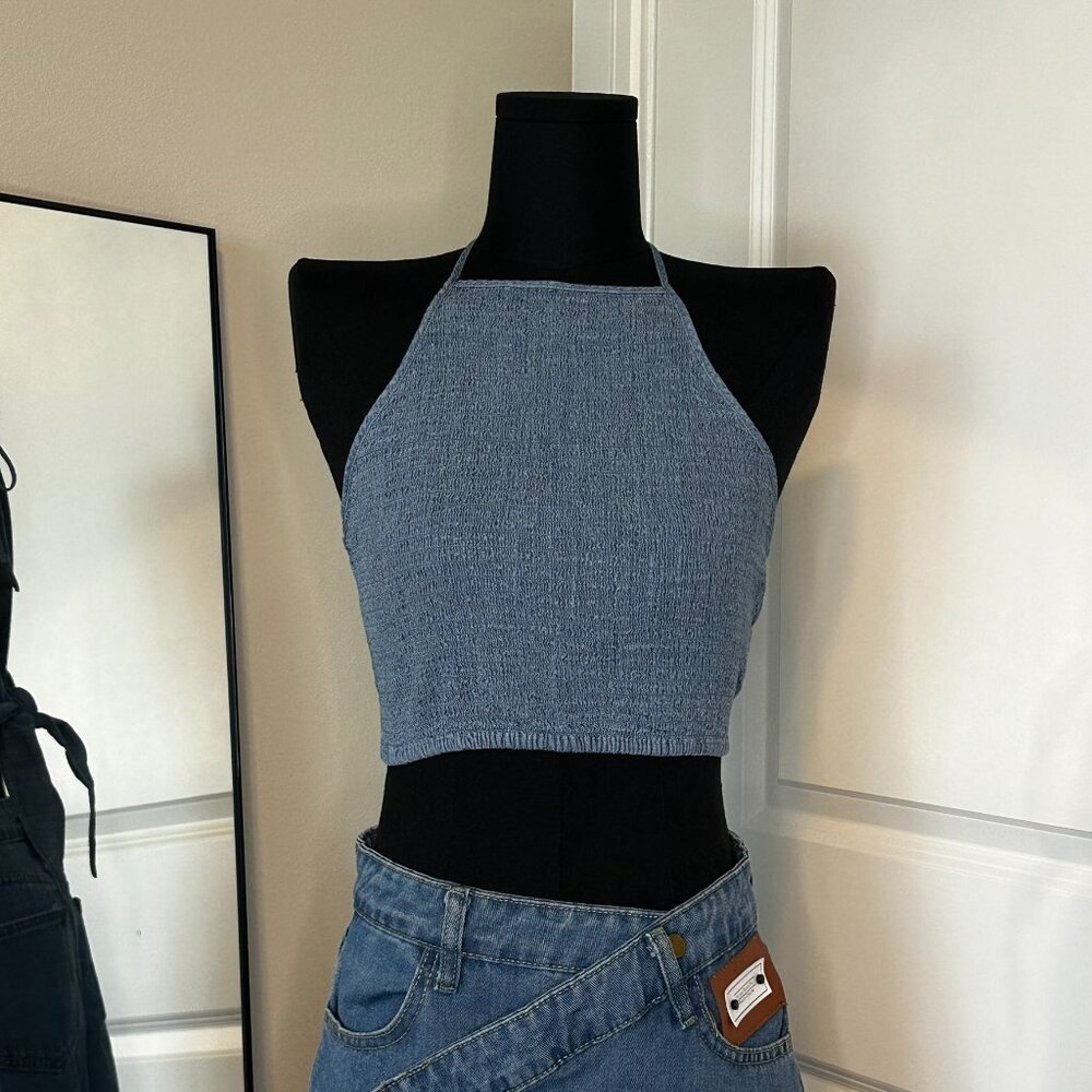 Backless denim halter crop-top Size: S Hollister